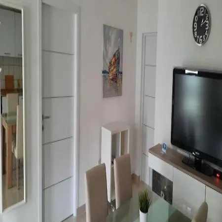 Popovic Apartment