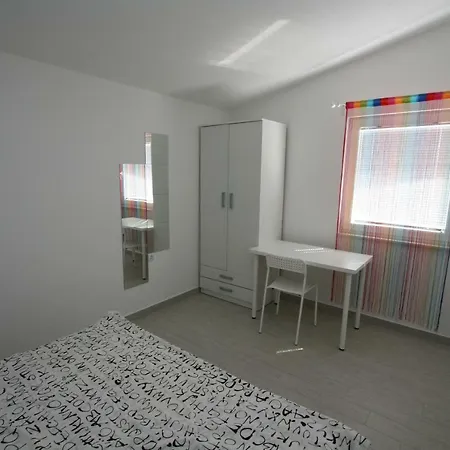 Popovic アパート